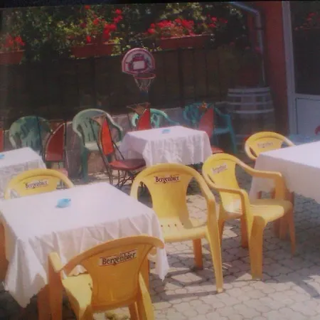 Πανσιόν Tabu Κλουζ-Ναπόκα